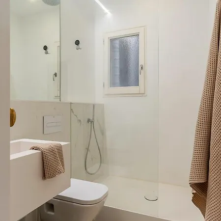 Canela Homes Midterm Elegance